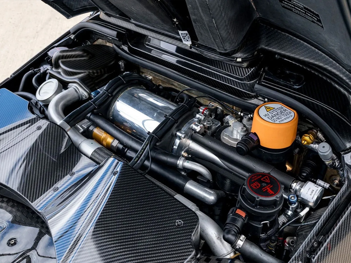 2023 aston martin valkyrie from the collection of daniel ricciardo engine bay 1