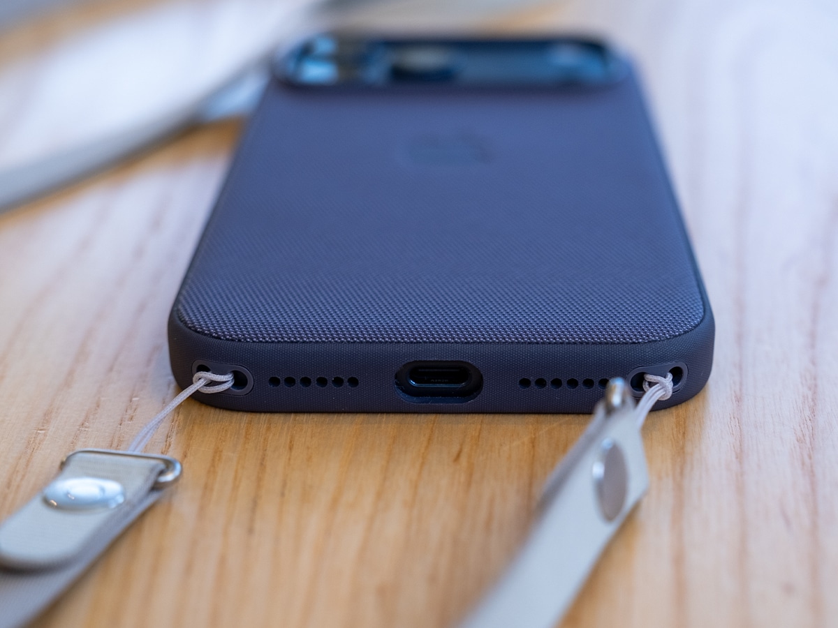 Apple crossbody strap review hardware up close 6