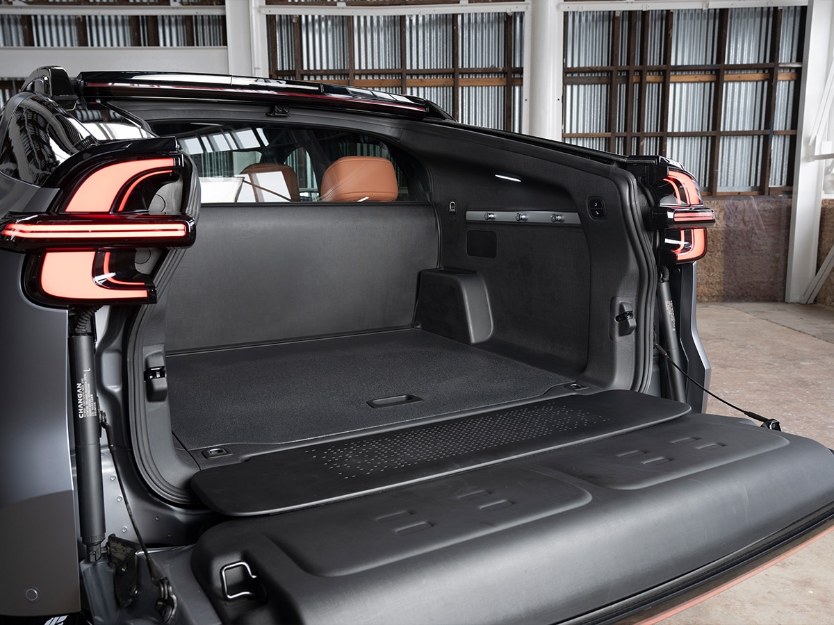 Deepal e07 rear load area