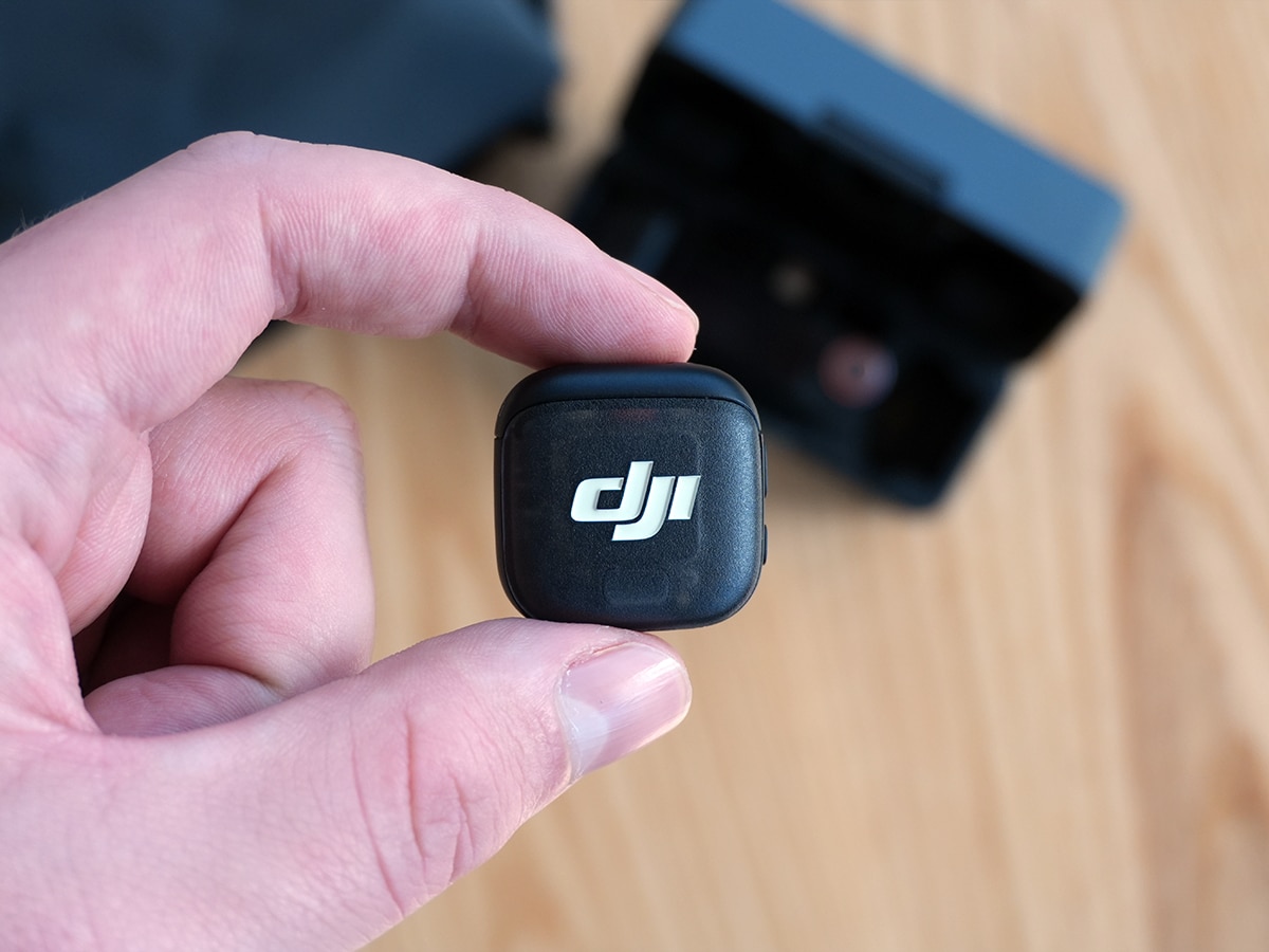 Dji mic 3 in hand