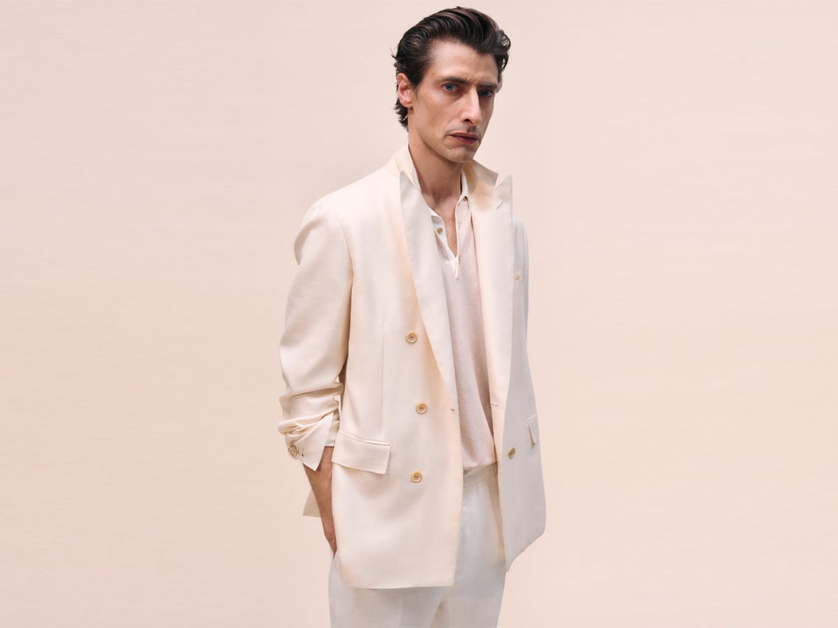How to wear a white suit