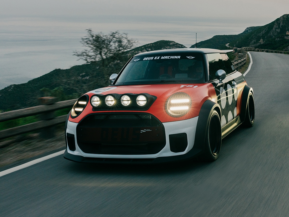 Mini jcw and deus ex machina the skeg front end
