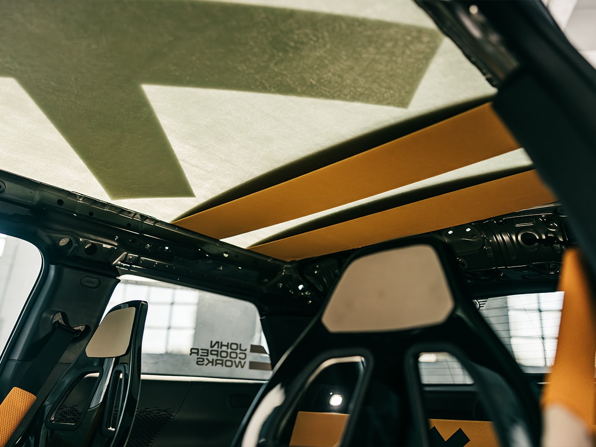 Mini jcw and deus ex machina the skeg roof transparent