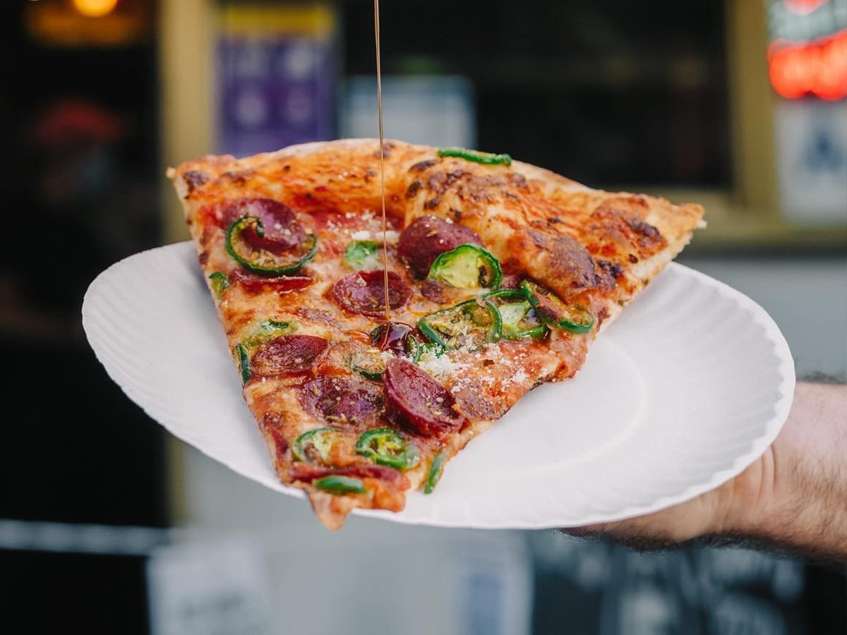 Scarr's pizza