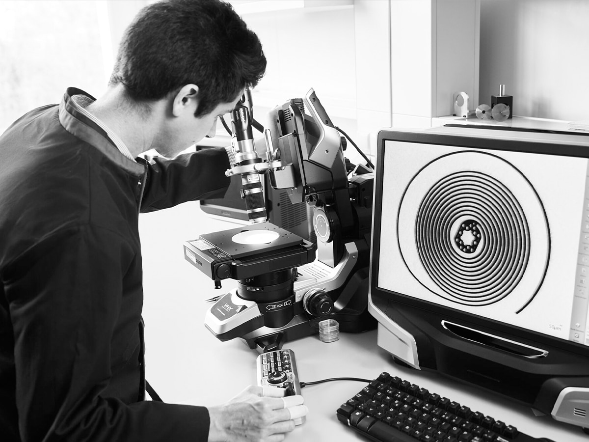 Technicians at the TAG Heuer LAB | Image: TAG Hruer