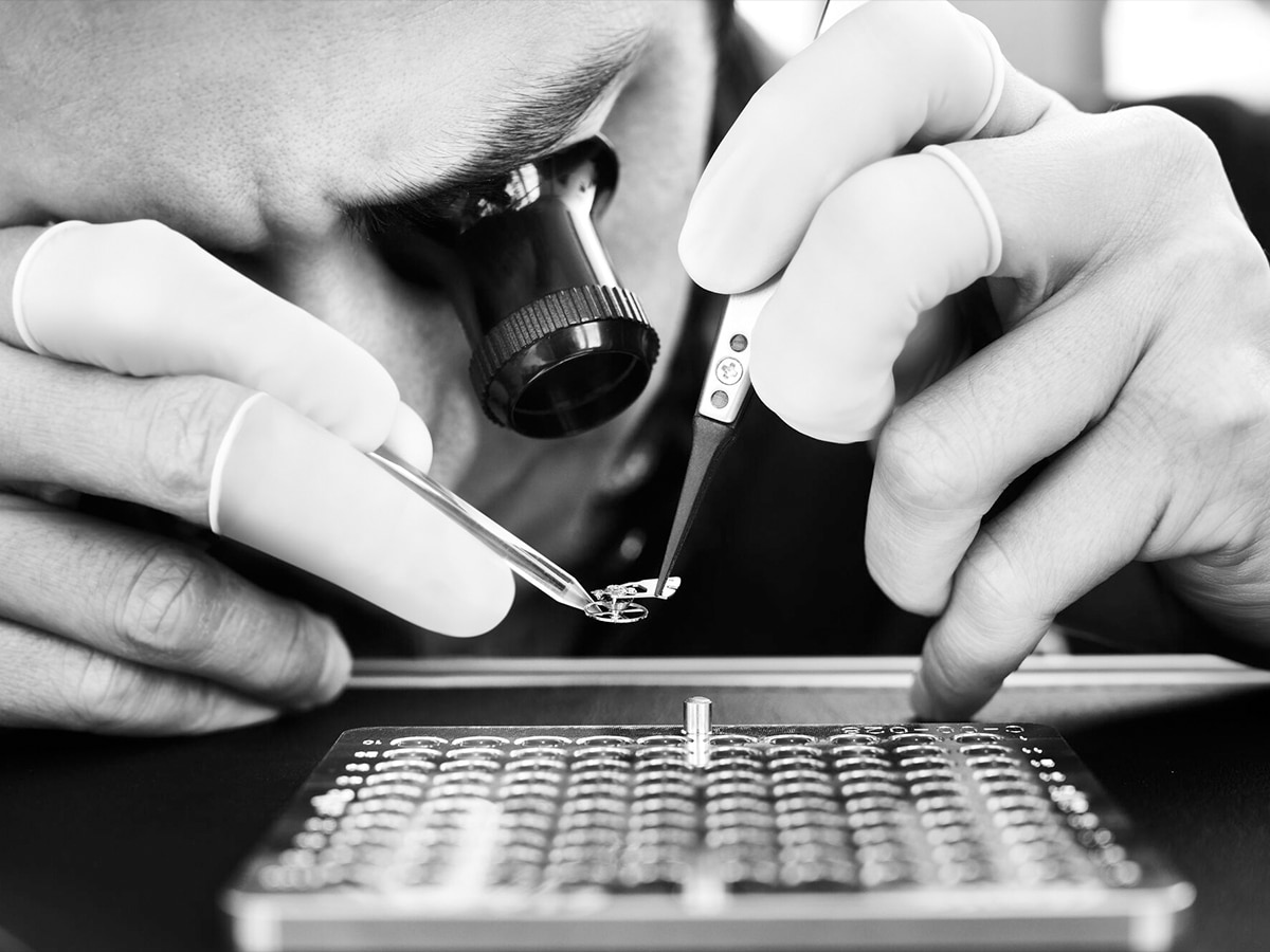 Technicians at the TAG Heuer LAB | Image: TAG Hruer