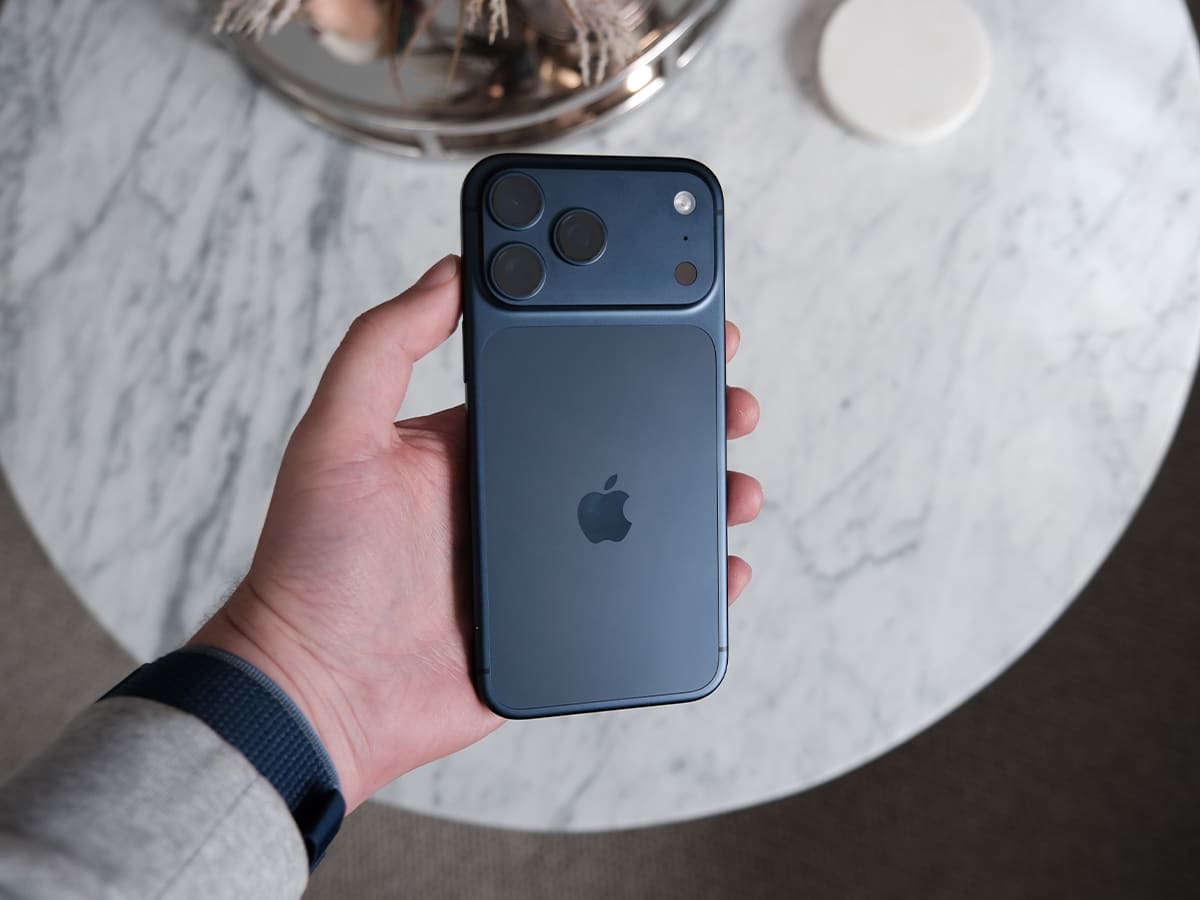 Iphone 17 pro max in hand 2