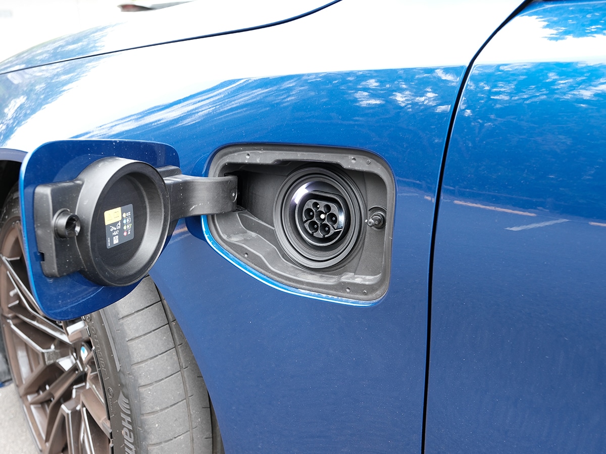 2025 bmw m5 touring review charge port