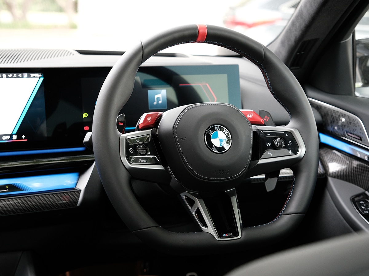2025 bmw m5 touring review interior 3