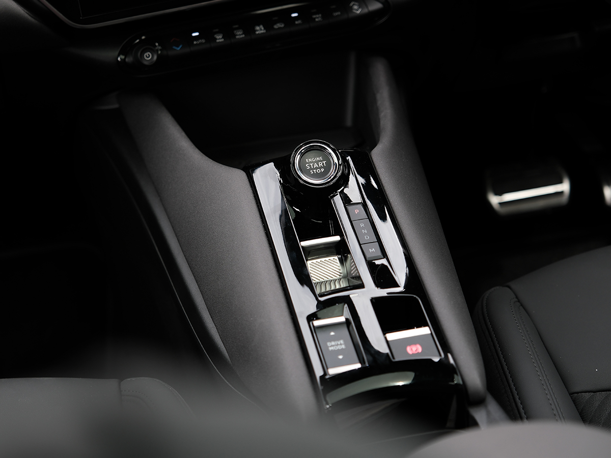 2026 alfa romeo junior centre console