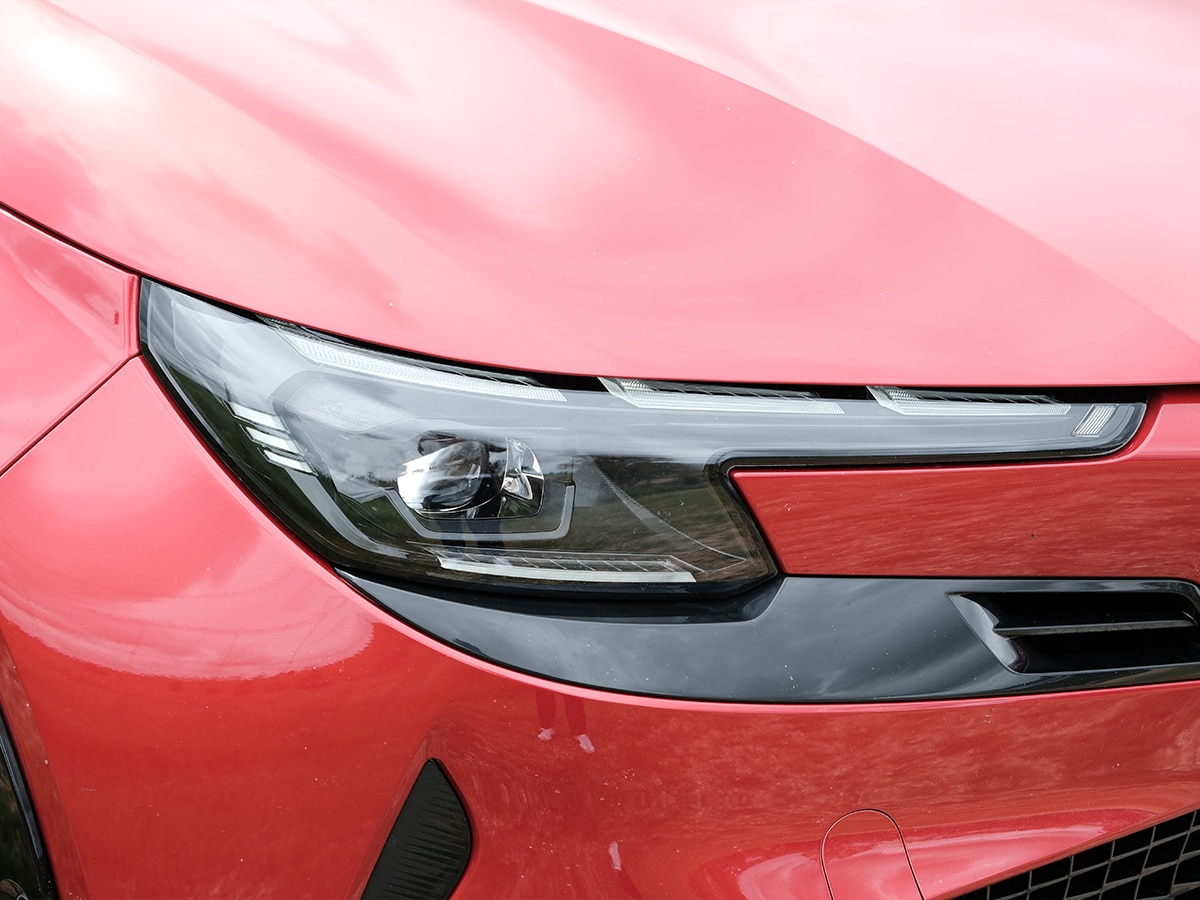 2026 alfa romeo junior headlight