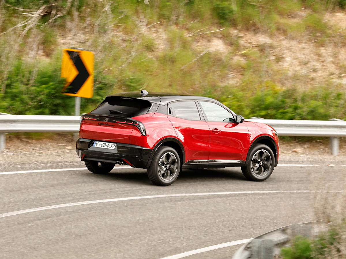 2026 alfa romeo junior on road