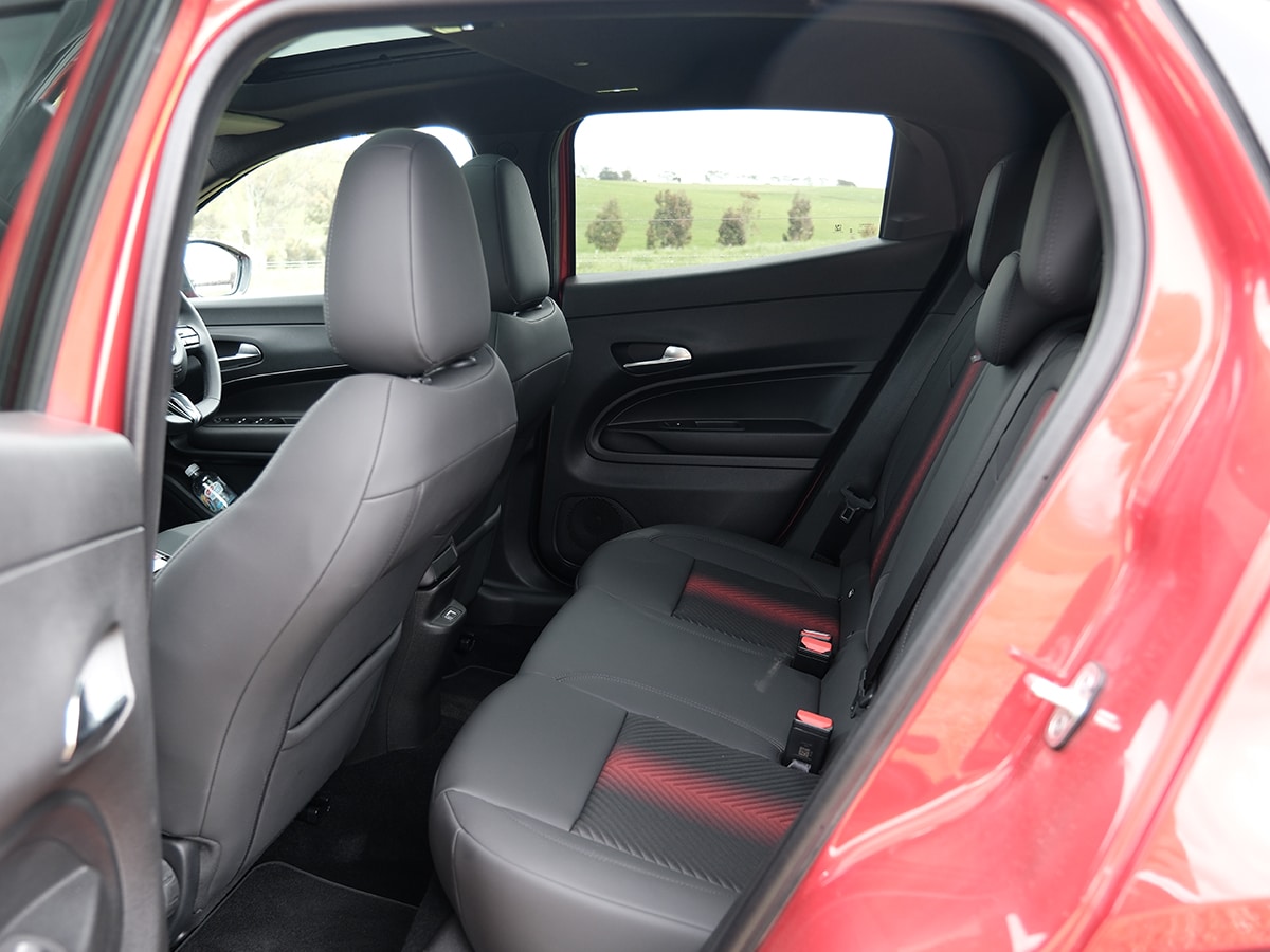 2026 alfa romeo junior rear seats