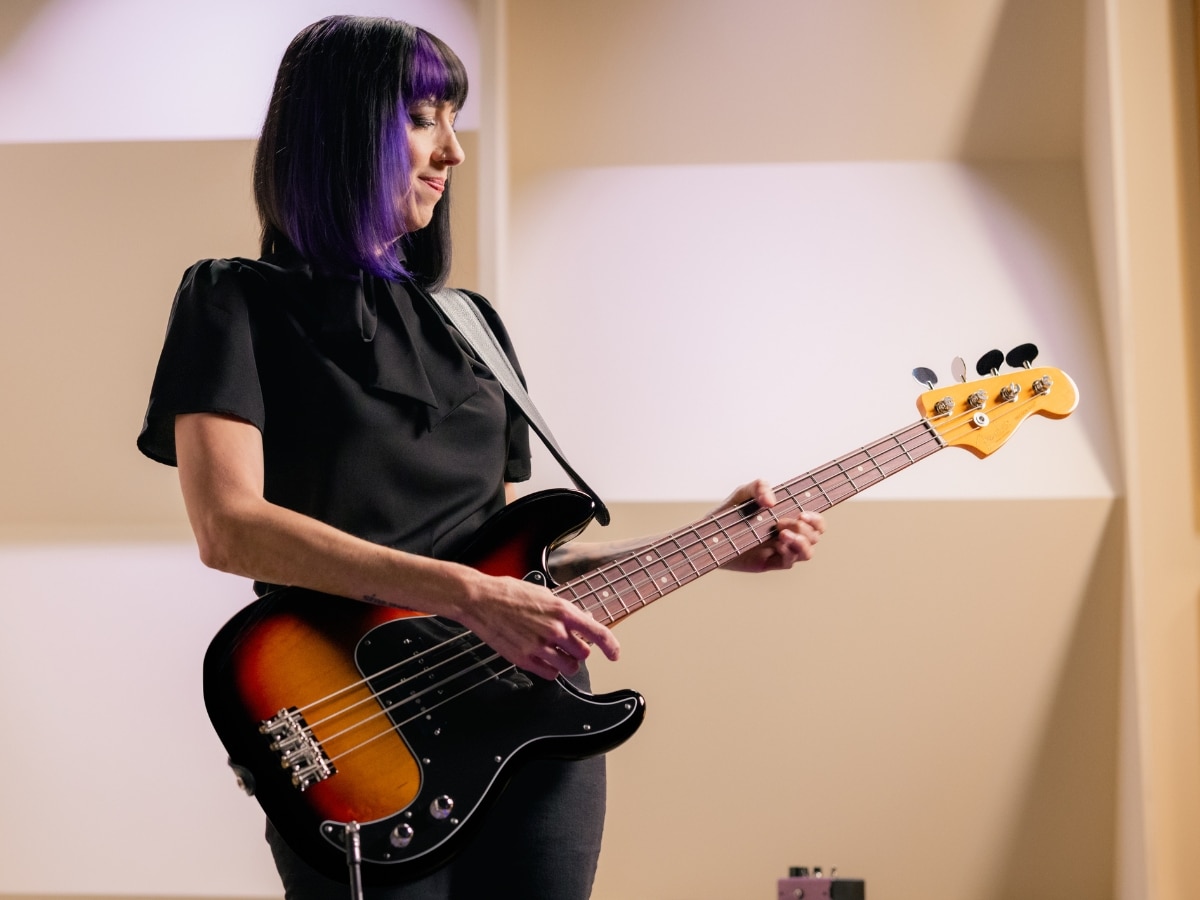 Fender American Professional Classic Precision Bass (Three-Colour Sunburst)