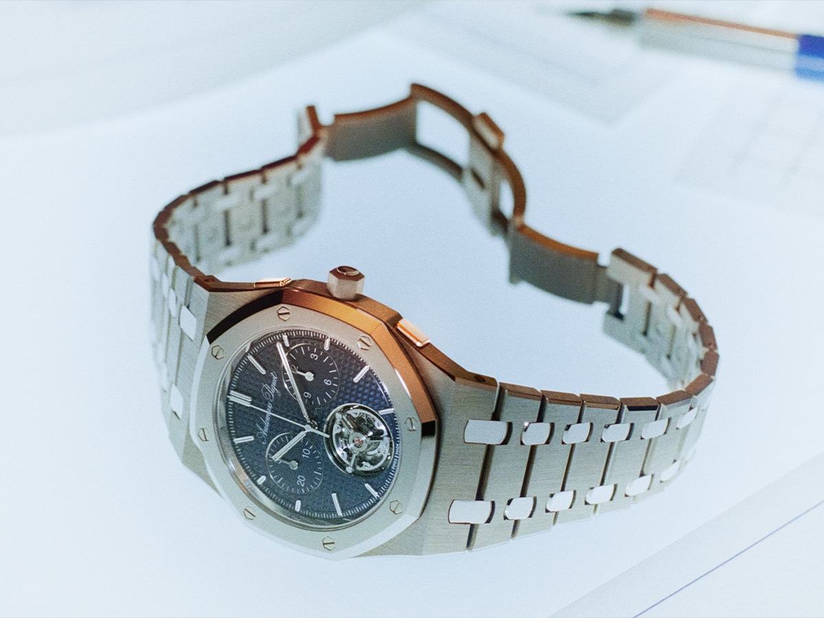 Audemars piguet royal oak rd 5 on desk