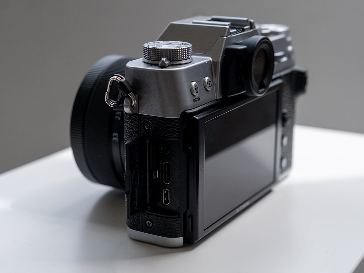 Fujifilm x t30 iii ports