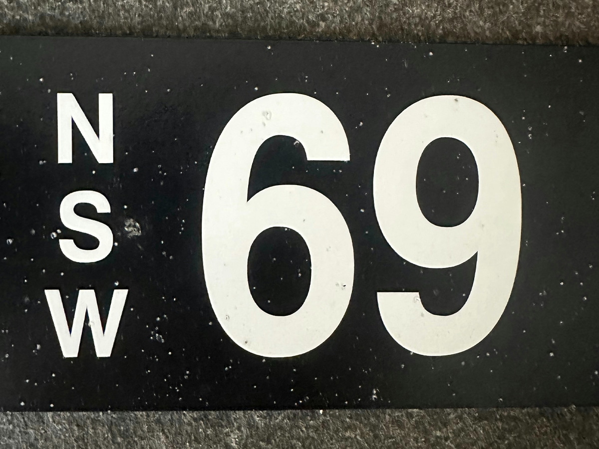 Nsw heritage license plate 69
