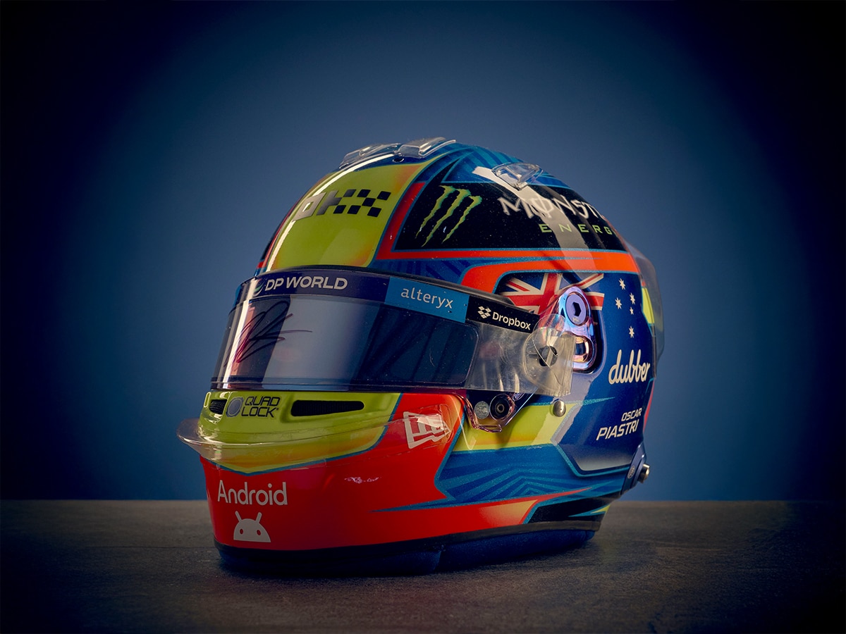 Oscar Piastri race-worn helmet goes up for auction | Image: F1 Authentics