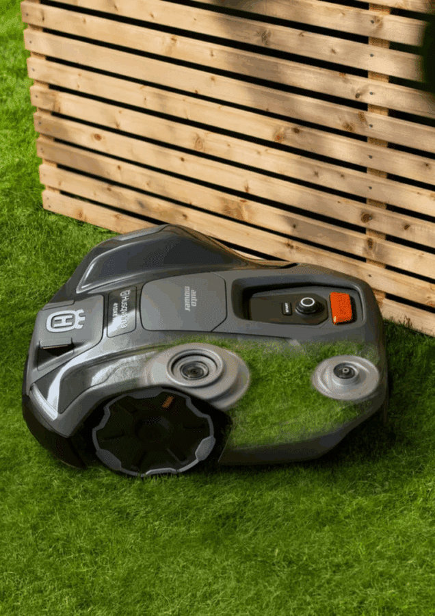 Husqvarna Automower 410XE NERA | Image: Husqvarna