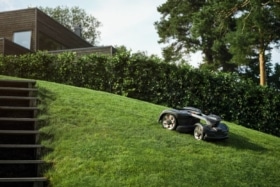 Husqvarna Automower 435X AWD NERA EPOS | Image: Husqvarna