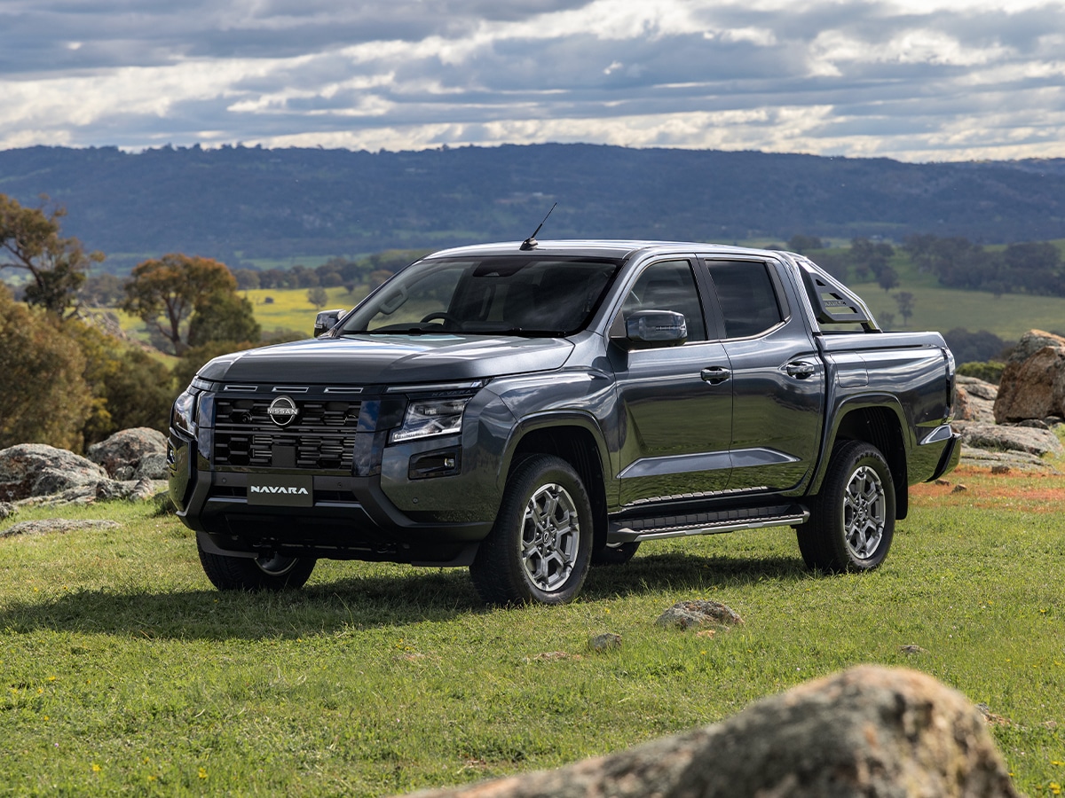 2026 nissan navara st x on hill