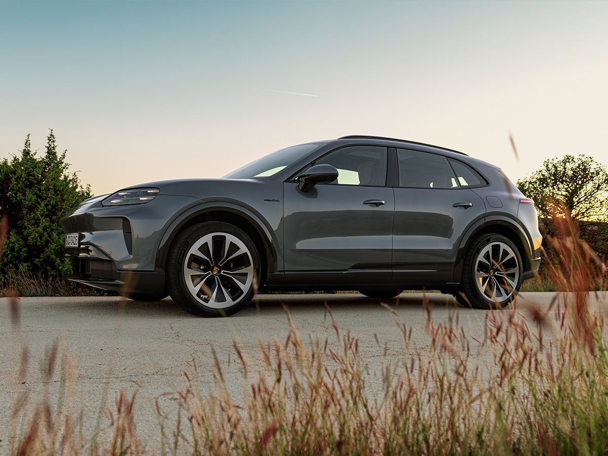 2026 porsche cayenne electric front three quarter