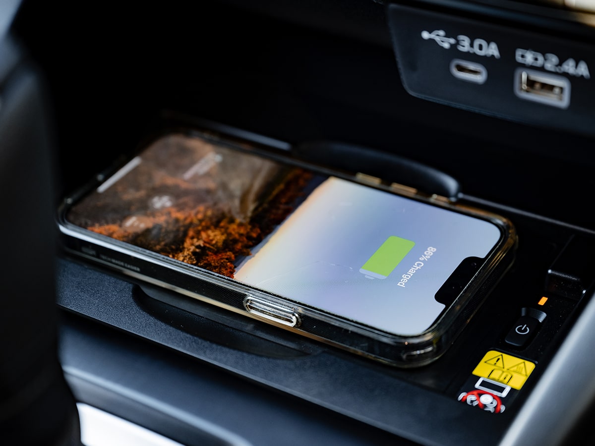 2026 subaru outback wilderness wireless charger