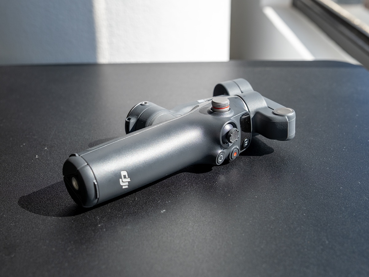 Dji osmo mobile 8 on desk 2