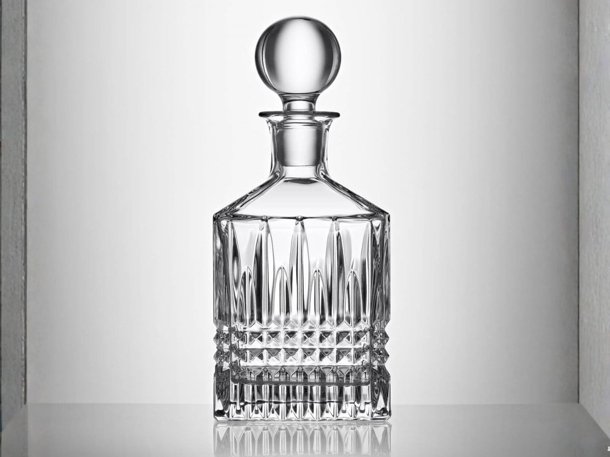 Lismore diamond square decanter 700ml