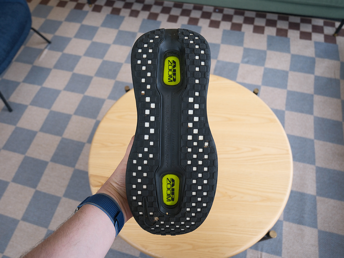 Nike vomero premium in hand 1