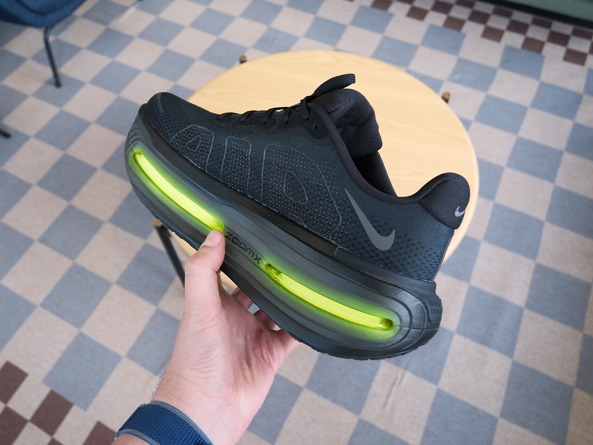 Nike vomero premium in hand 3