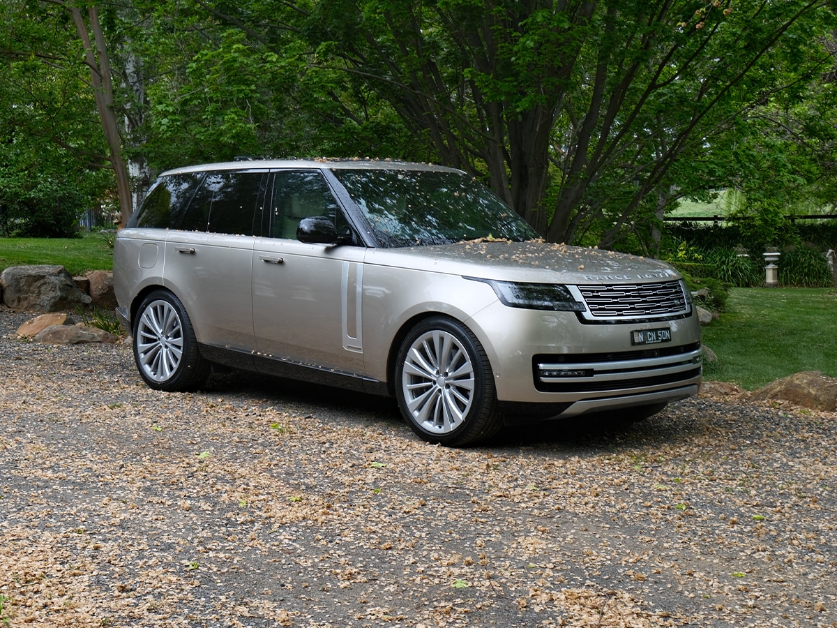 Range rover autobiography feature 2