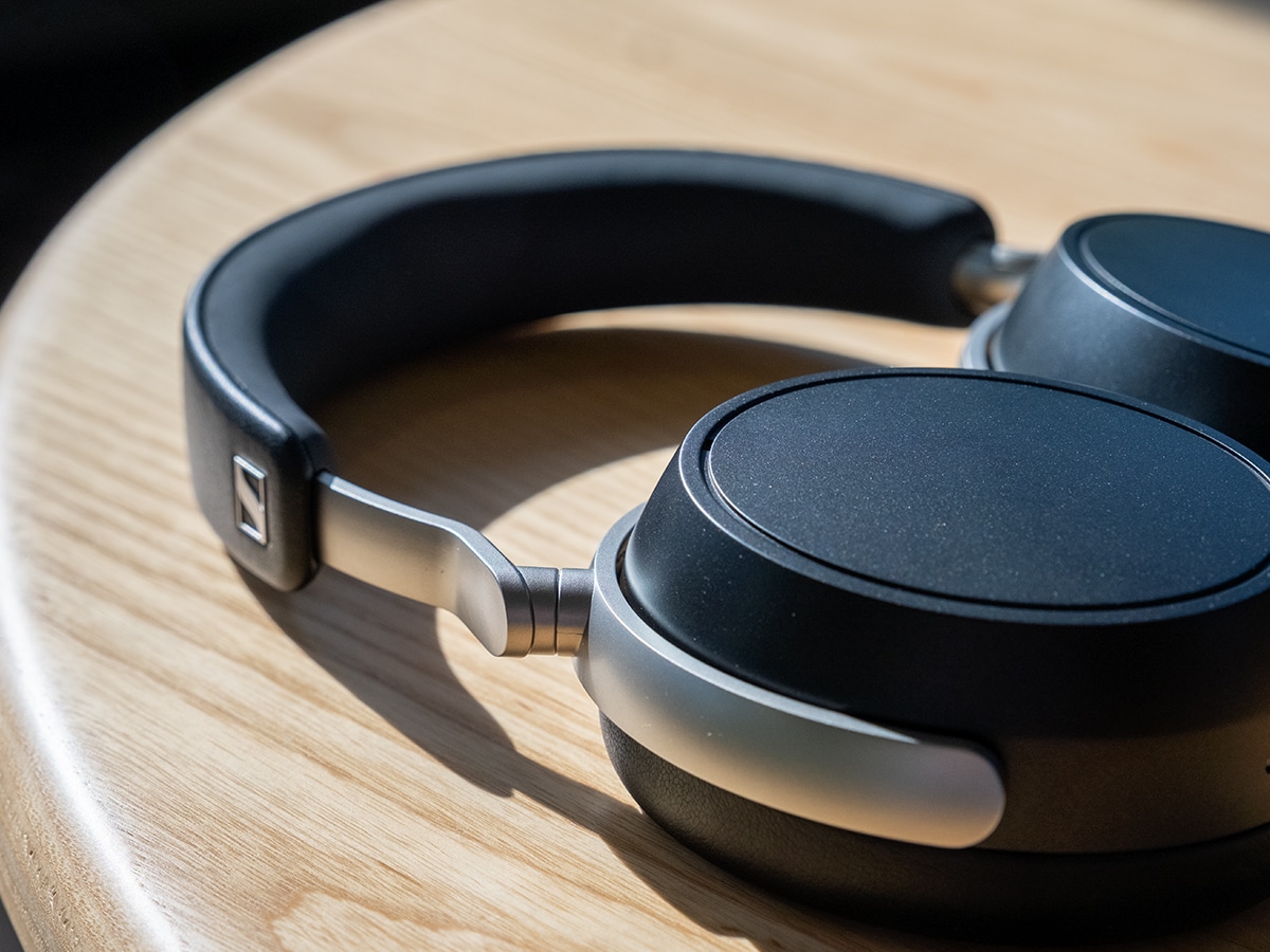 Sennheiser hdb 630 review hinges