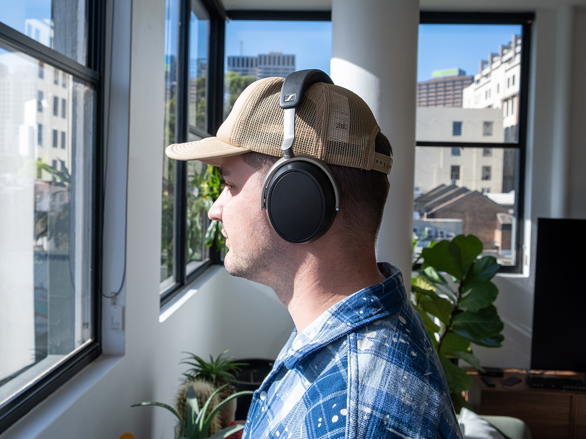 Sennheiser hdb 630 on head