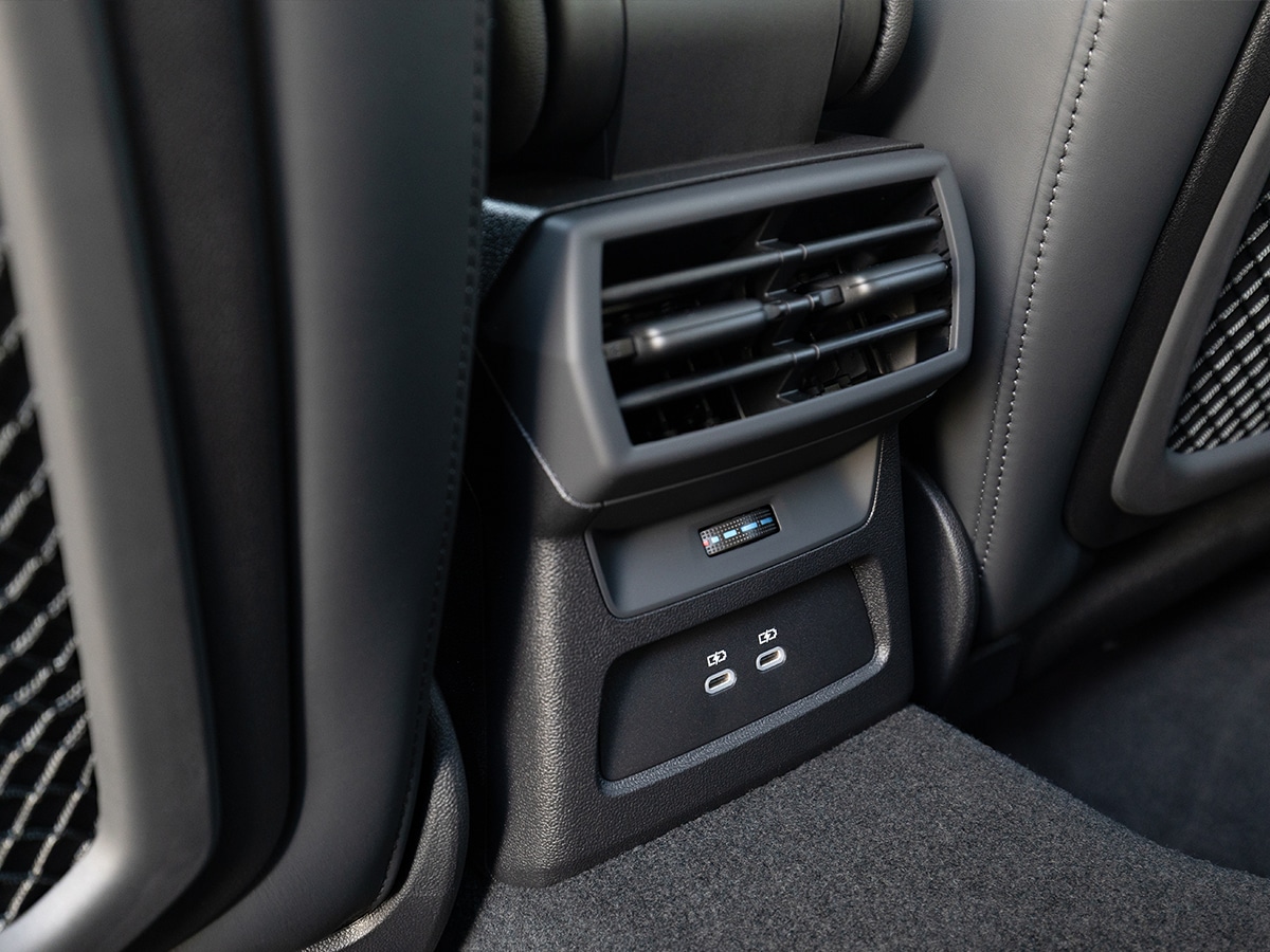 2025 audi rs 3 sportback rear seat ports