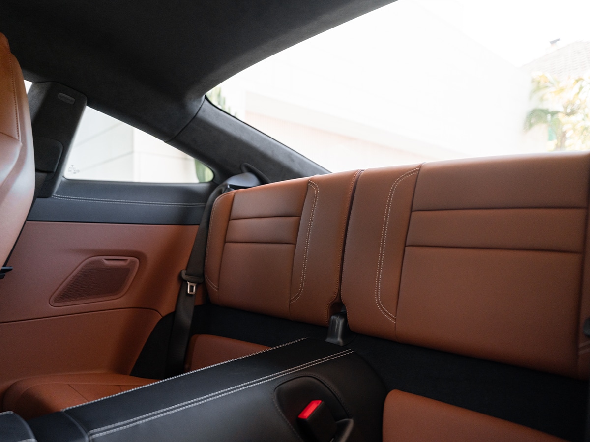 2025 porsche 911 gt3 touring rear seats