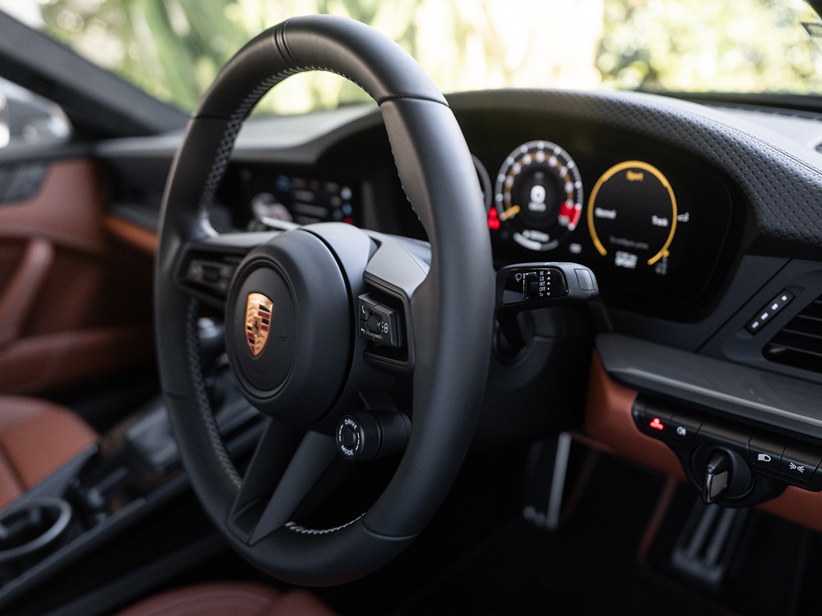 2025 porsche 911 gt3 touring steering wheel