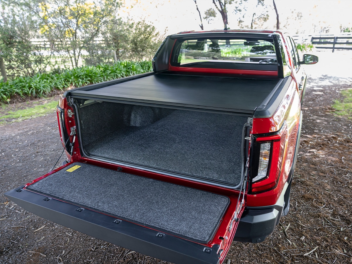 2026 toyota hilux rogue rear tray