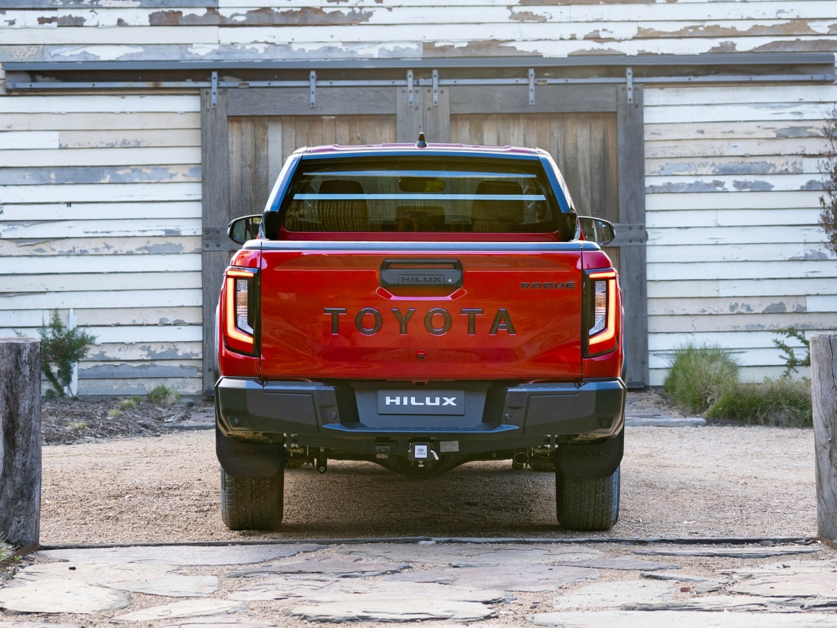 2026 toyota hilux rear end