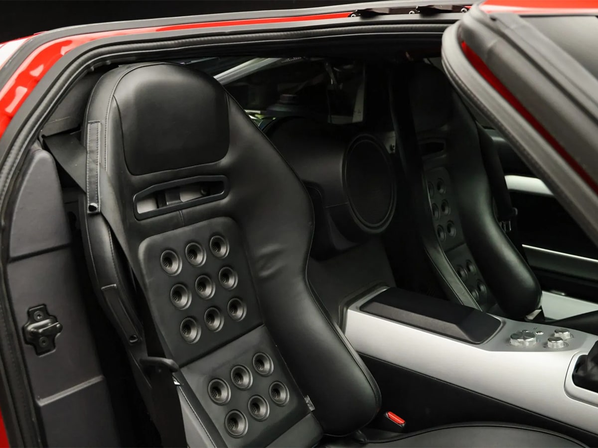 Ex–paul walker 2005 ford gt seats