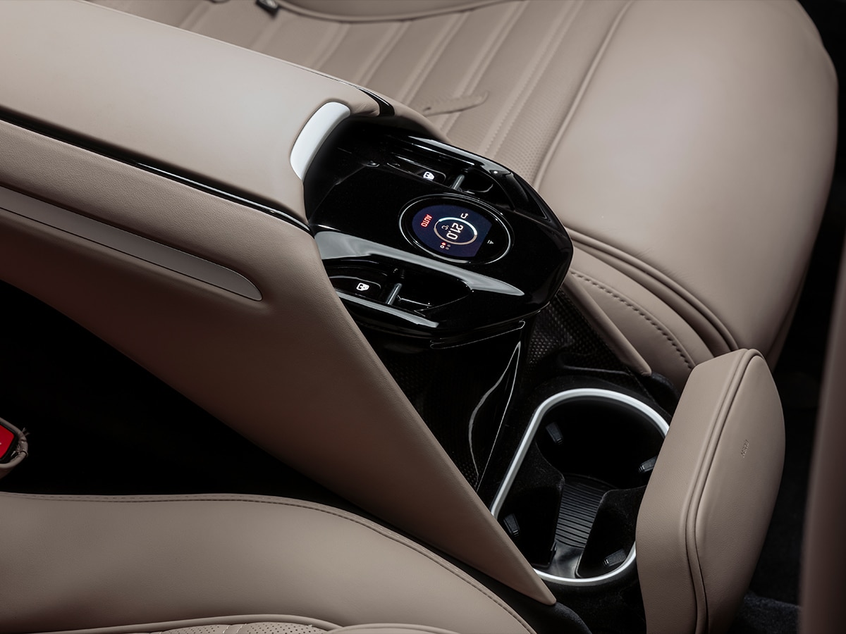 Ferrari purosangue interior 6