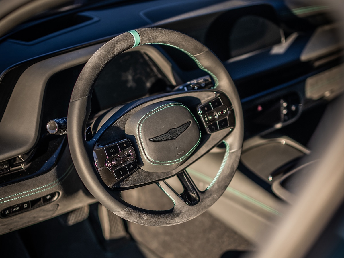 Genesis g90 wingback interior 2