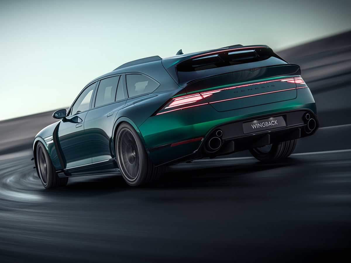 Genesis g90 wingback rear end on road