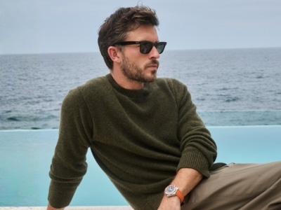 INTERVIEW: Jonathan Bailey on Blockbusters, Budgie Smugglers, and OMEGA’s New ‘Banger’