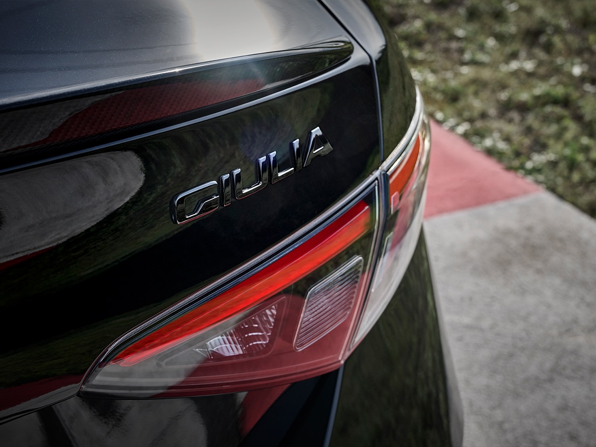 Alfa romeo giulia quadrifoglio estrema rear badge
