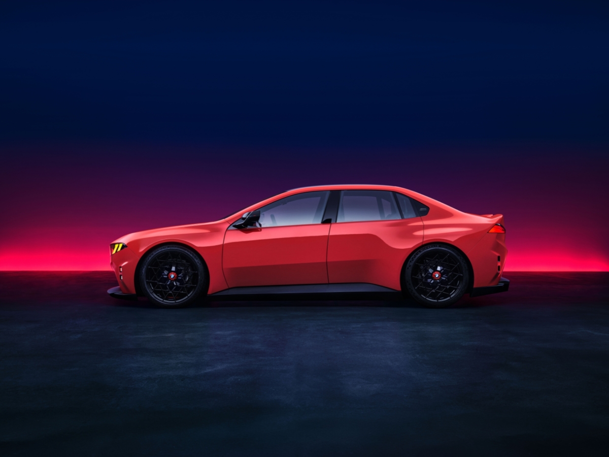 Bmw m concept neue klasse side on
