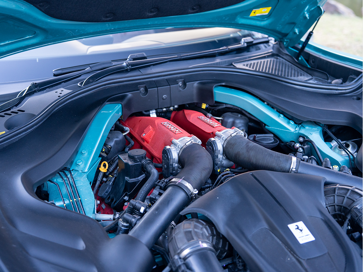 Ferrari roma spider engine