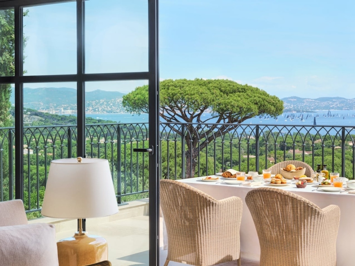 The white lotus season 4 château de la messardière 3