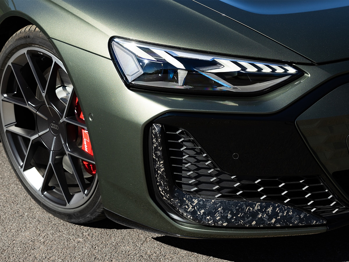 Audi rs e tron gt performance front carbon