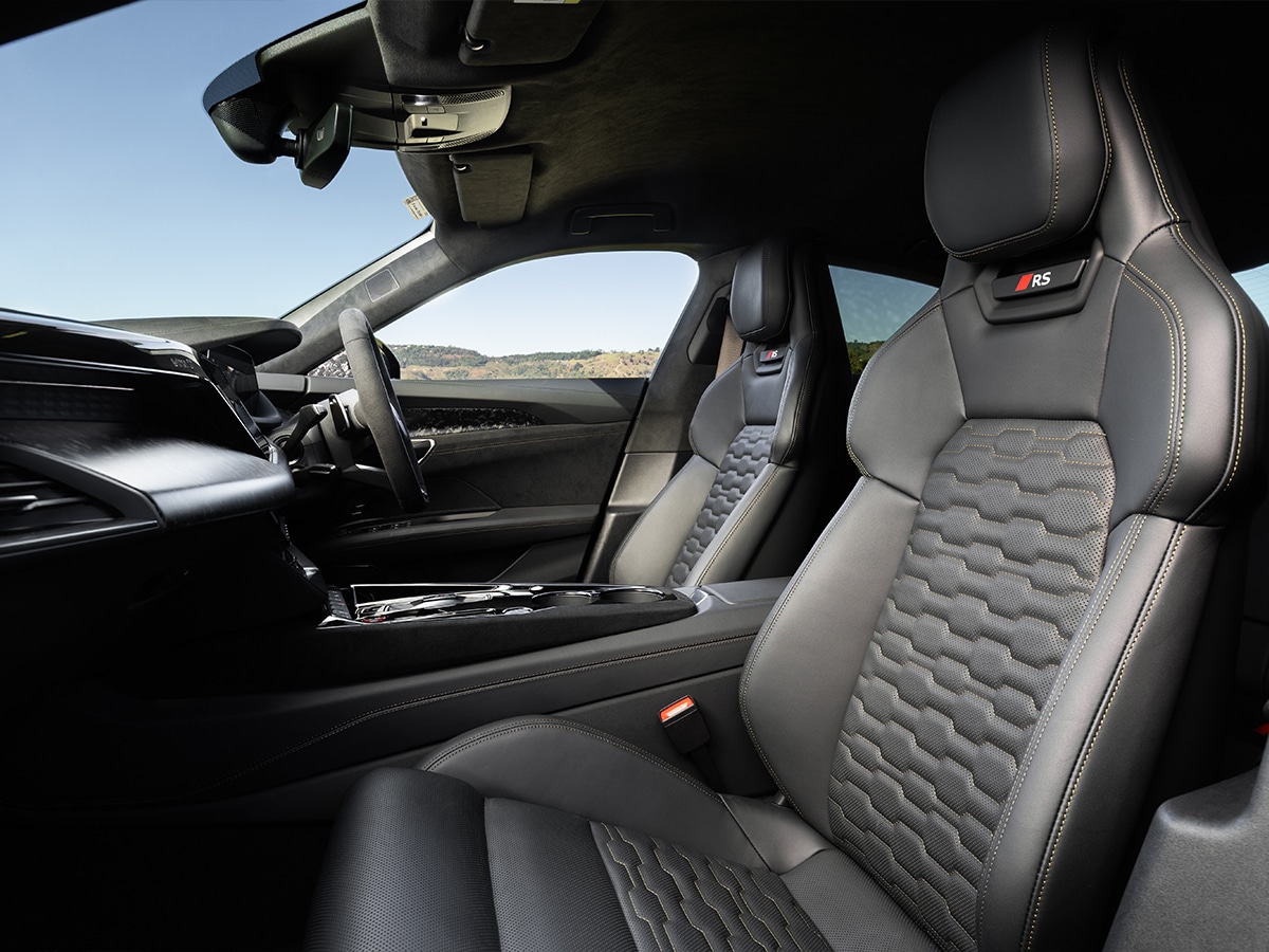 Audi rs e tron gt performance front seats